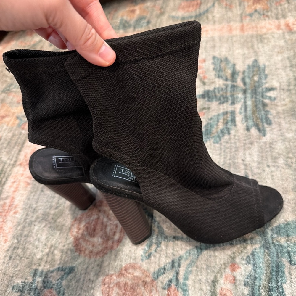 Black Women's Heeled Boots